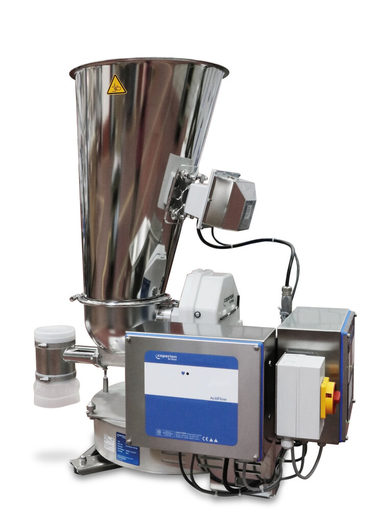 The high-accuracy Coperion K-Tron K-ML-D5-KT35 feeder is equipped with ActiFlow™ bulk solid activation which handles product gently – suitable for reliably introducing additives.