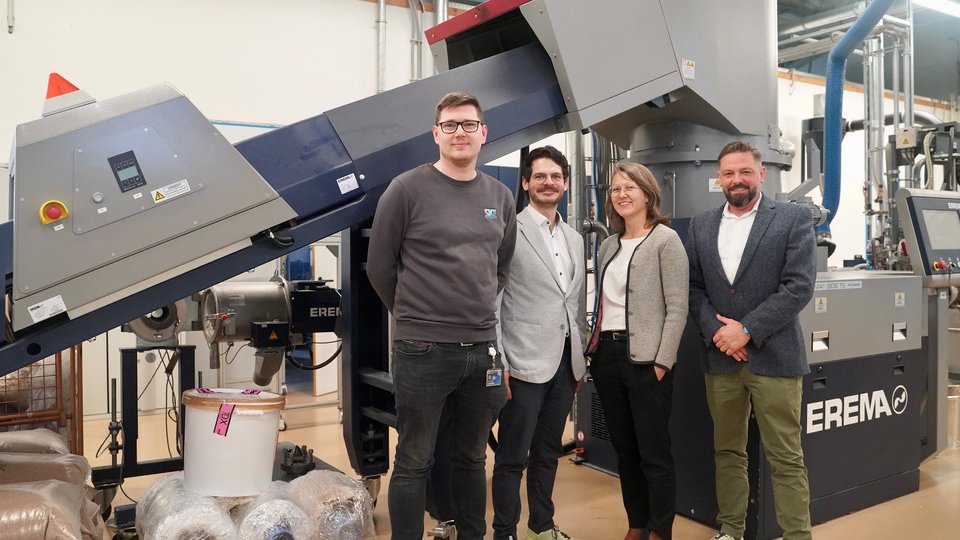 Recycling diaper production waste at the SKZ center