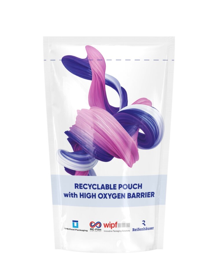 Cast All-PP stand-up pouches are intended to be both highly recyclable and functional thanks to the Easy-Tear effect.
