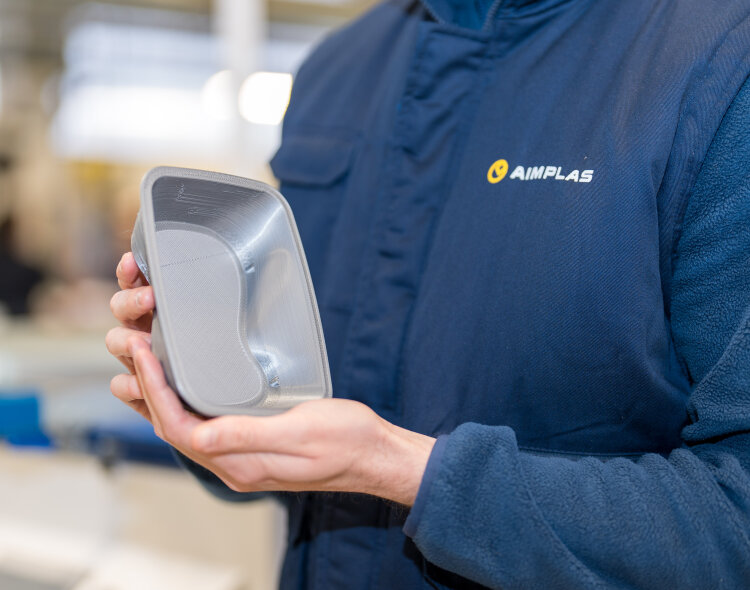 ReLoop system: meal dispensing and packaging returns