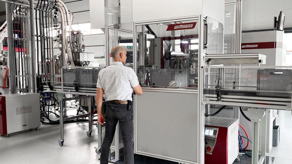 Wittmann to present automation and granulator at Kuteno 2026