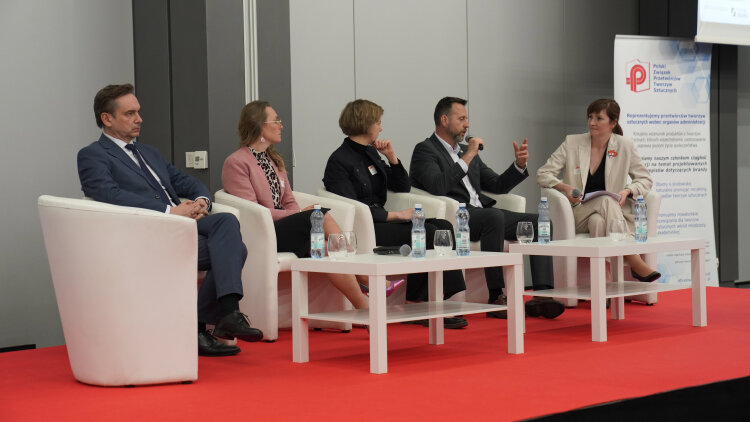Debate during Plastics Industry Meeting 2026