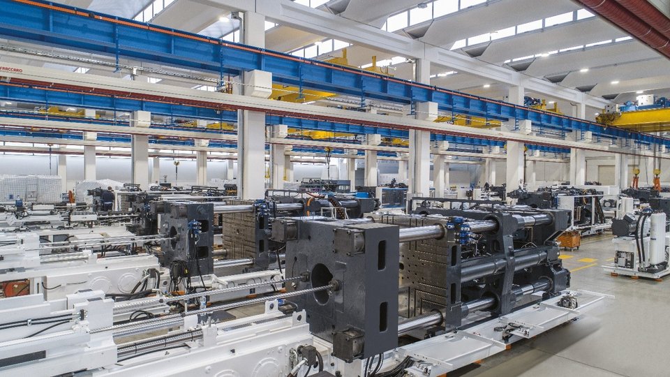 BMB na Plastpol 2026 - elektryczna technologia do produkcji opakowań