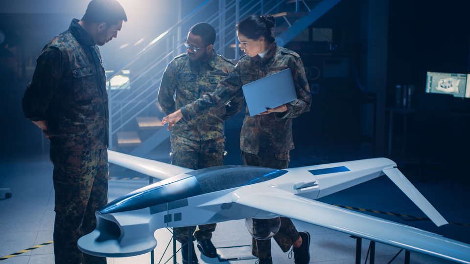 NATO poszukuje zakładów z wolnymi mocami produkcyjnymi