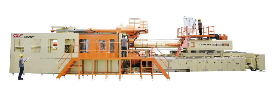 CLF injection moulding machine with a clamping force of 5,000 tonnes