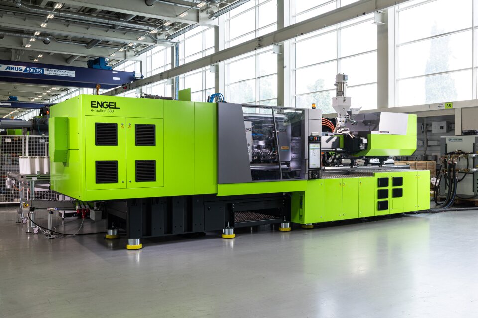 Premiera na targach Fakuma 2026: e-motion 380 jest pierwszą maszyną nowej generacji, a dzięki nowej jednostce wtrysku osiąga prędkość wtrysku do 500 mm na sekundę