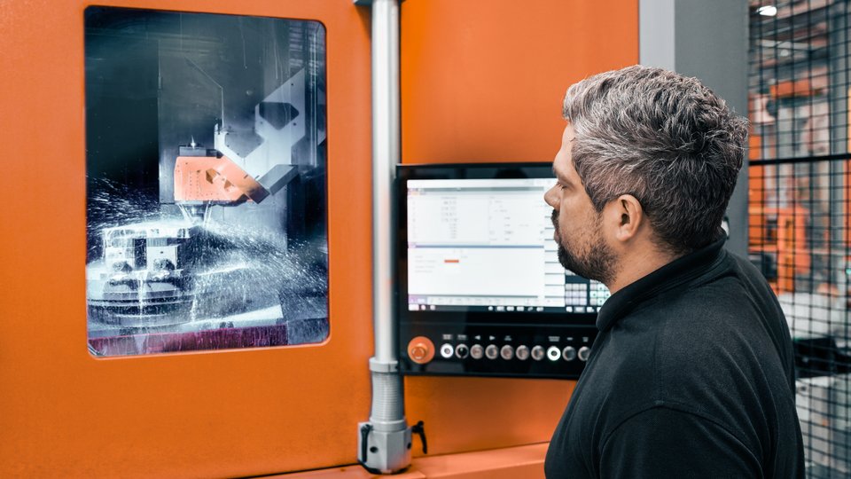 Hasco modernizuje produkcję płyt w Lüdenscheid