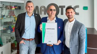 Arburg i Maqtec obchodzą 