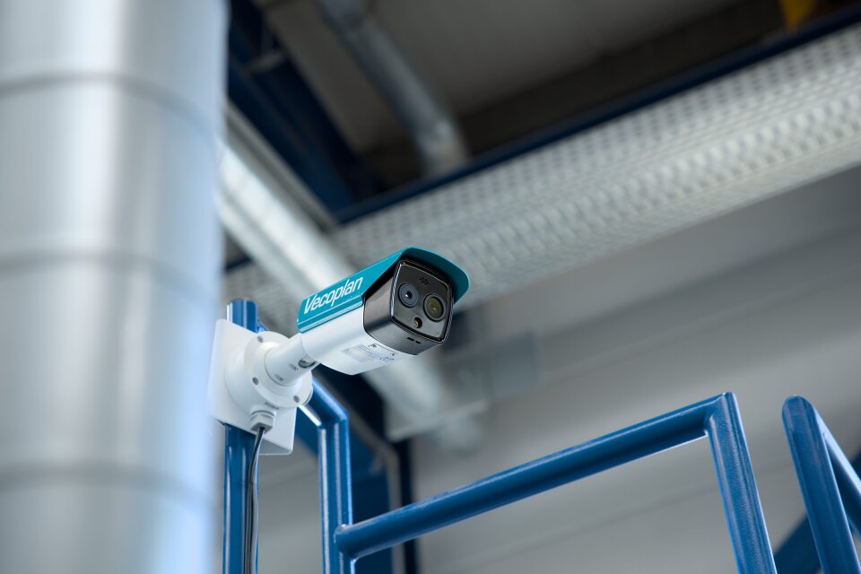 Early fire detection system at a recycling plant