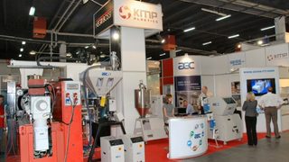 Firma KMP Plastics na tar
