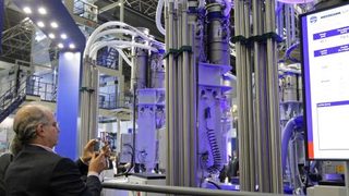 Messe Düsseldorf extends 