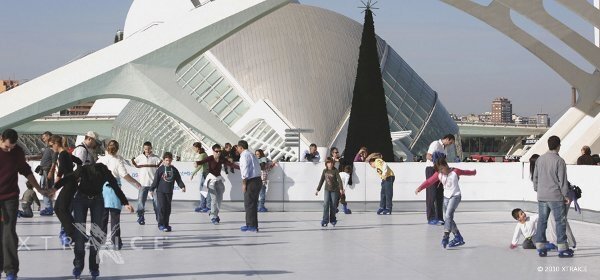 Skating on a ‘green’ ice rink with winter eco-spirit
