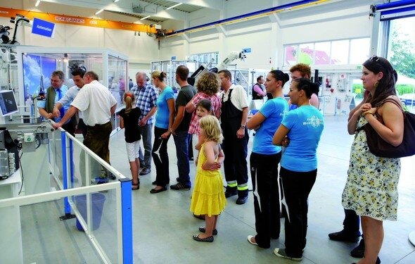 Double celebration for Krauss-Maffei Automation AG