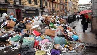 Odpady z tworzyw zasypują