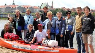 Recykling z wiosłem w ręk