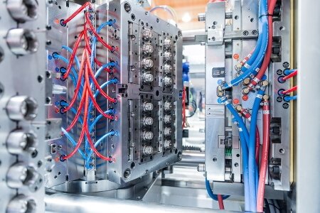 12 + 12-fold molds for production of caps for juice packs