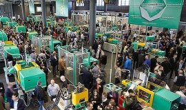 Tłumy gości w siedzibie producenta wtryskarek