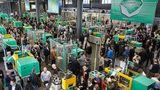 Tłumy gości w siedzibie producenta wtryskarek