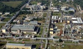 Nieczynne zakłady chemiczne zatruwają wodę