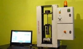 Nowa maszyna laboratoryjna firmy Remi-Plast
