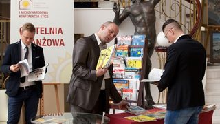 Pierwsza debata na temat 