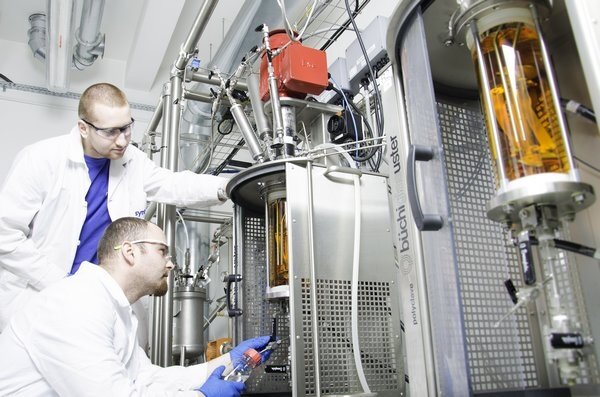 Synthos mocniej wchodzi we współpracę z nauką