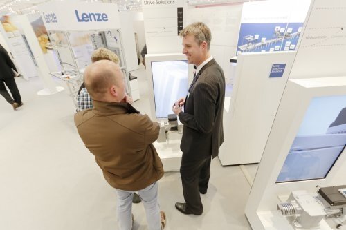 Pełny łańcuch procesów z sektora tworzyw sztucznych na targach FKT i FMB